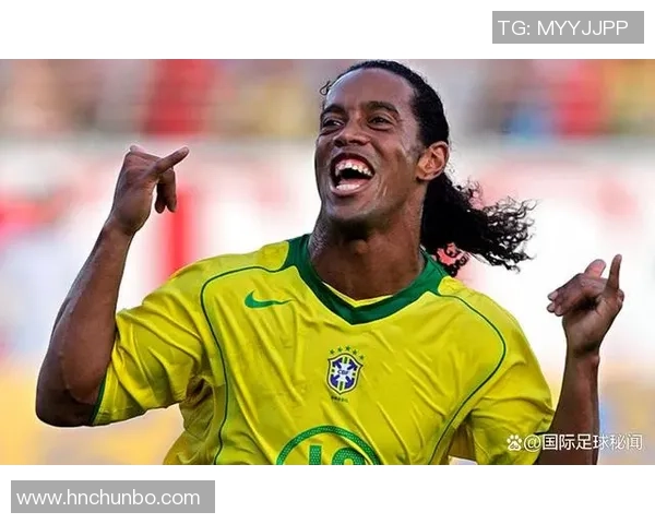 足球巨星华丽变身全新模版展现赛场与生活双重魅力